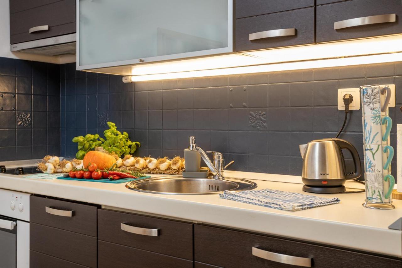 4 Us Apartman Split Kültér fotó